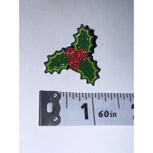 Skull Skulls Holly Christmas Mistletoe Holiday Holidays Pin Brooch